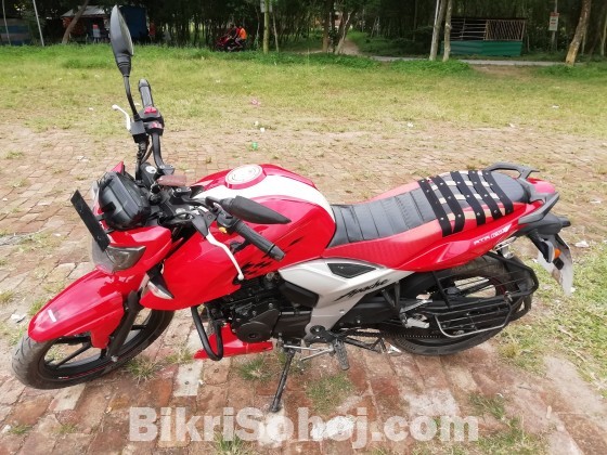 TVS Apache 4V 160